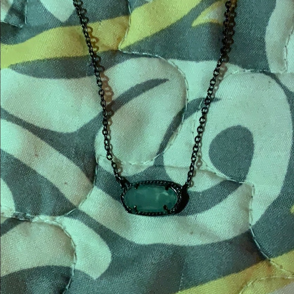 ♥️✨Kendra Scott Elisa Necklace✨♥️